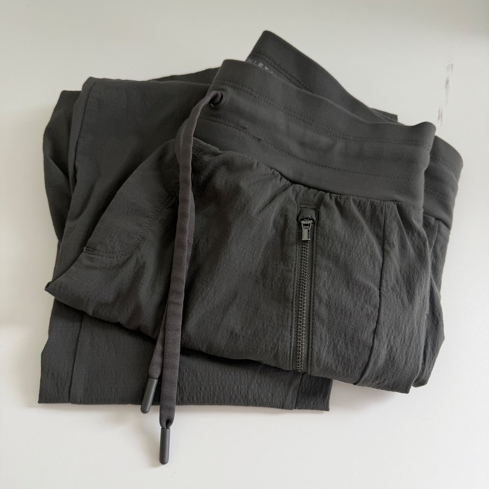 Athleta Trekkie North Jogger Dark Gray Ripstop Hiking Pants 405726 Size 6